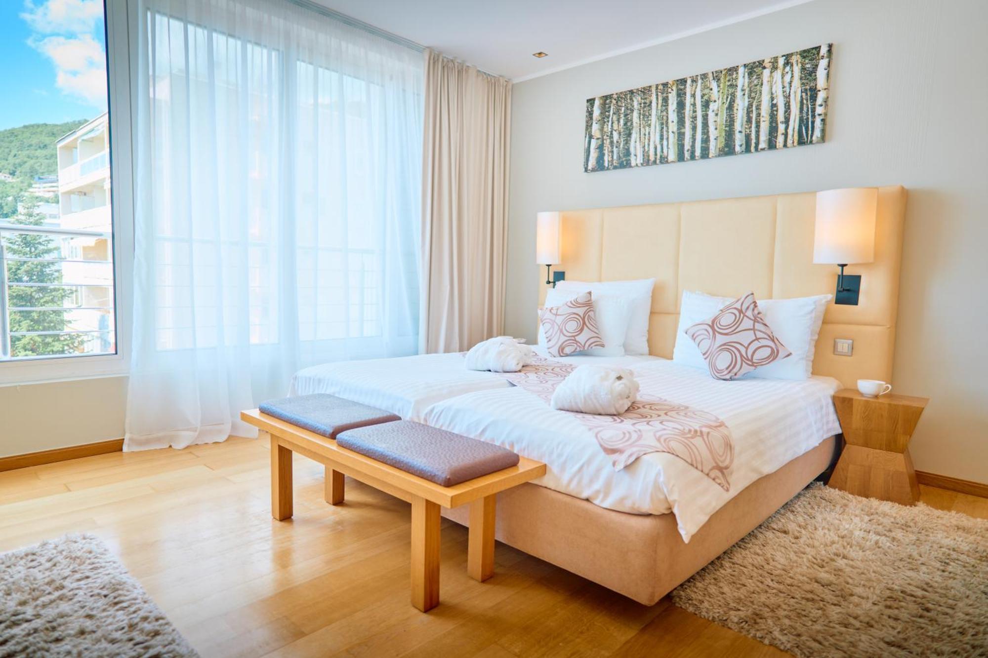 Astoria Hotel أوباتيا المظهر الخارجي الصورة