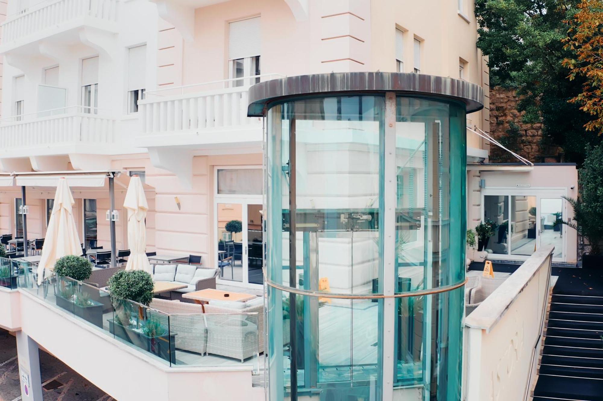 Astoria Hotel أوباتيا المظهر الخارجي الصورة