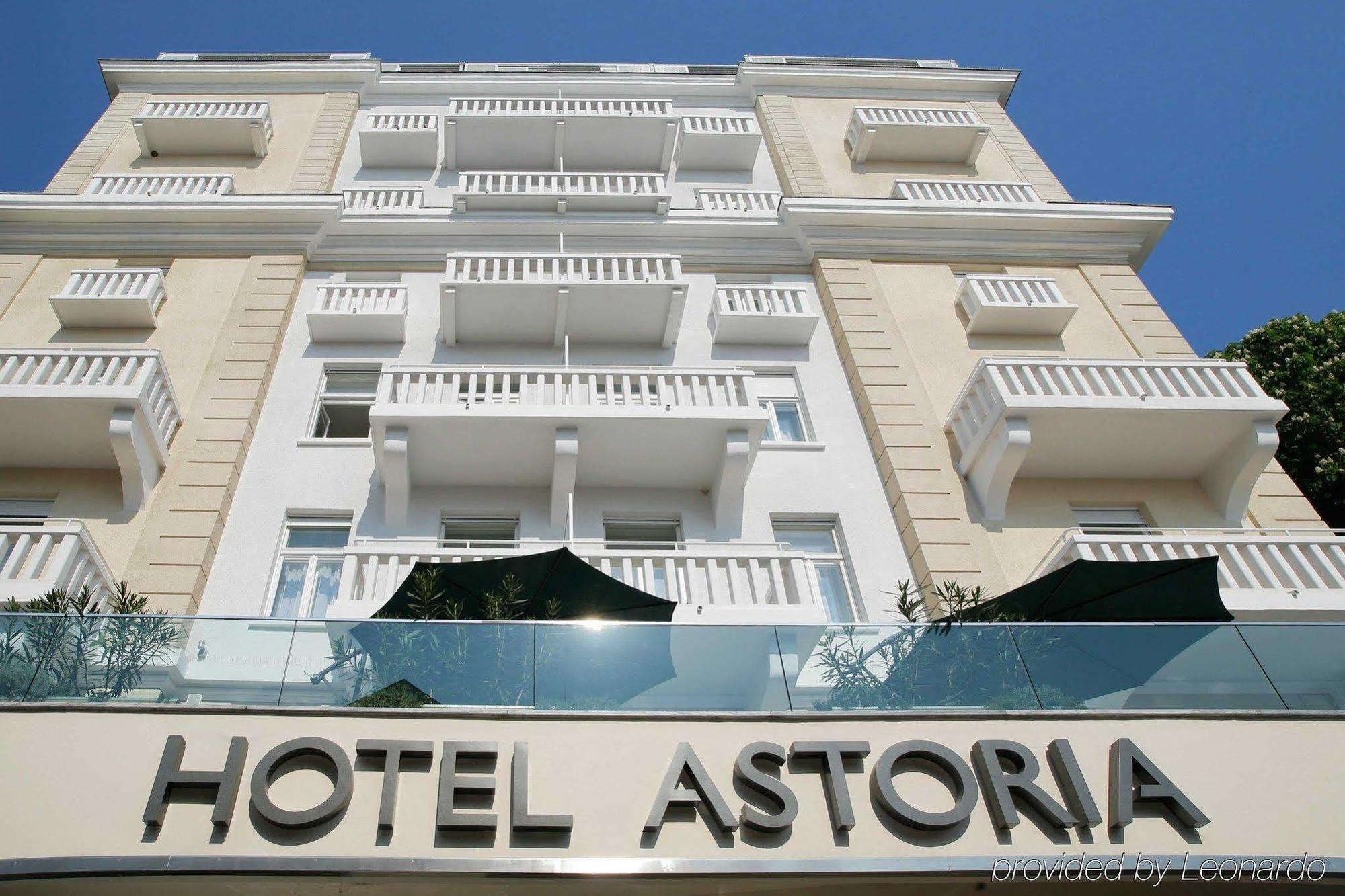 Astoria Hotel أوباتيا المظهر الخارجي الصورة